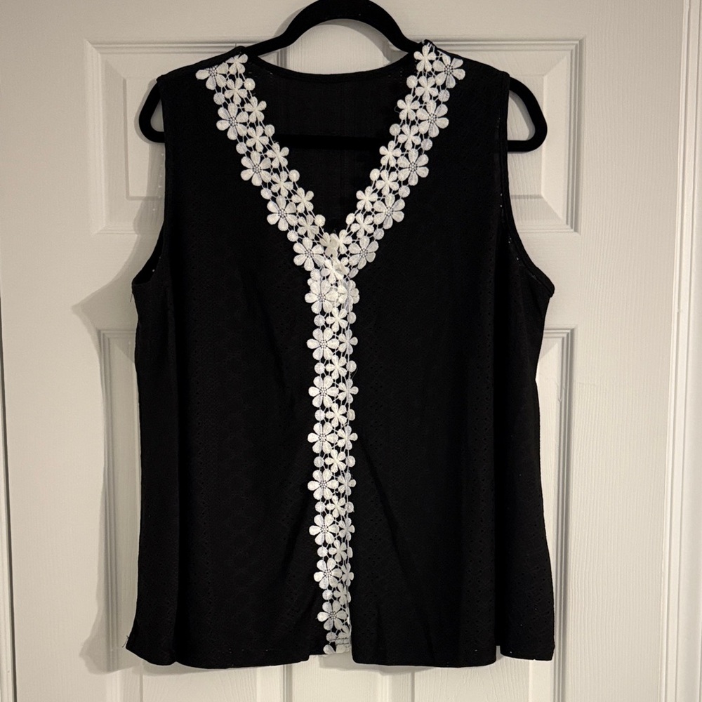 SHEIN Black Top with White Floral Detail